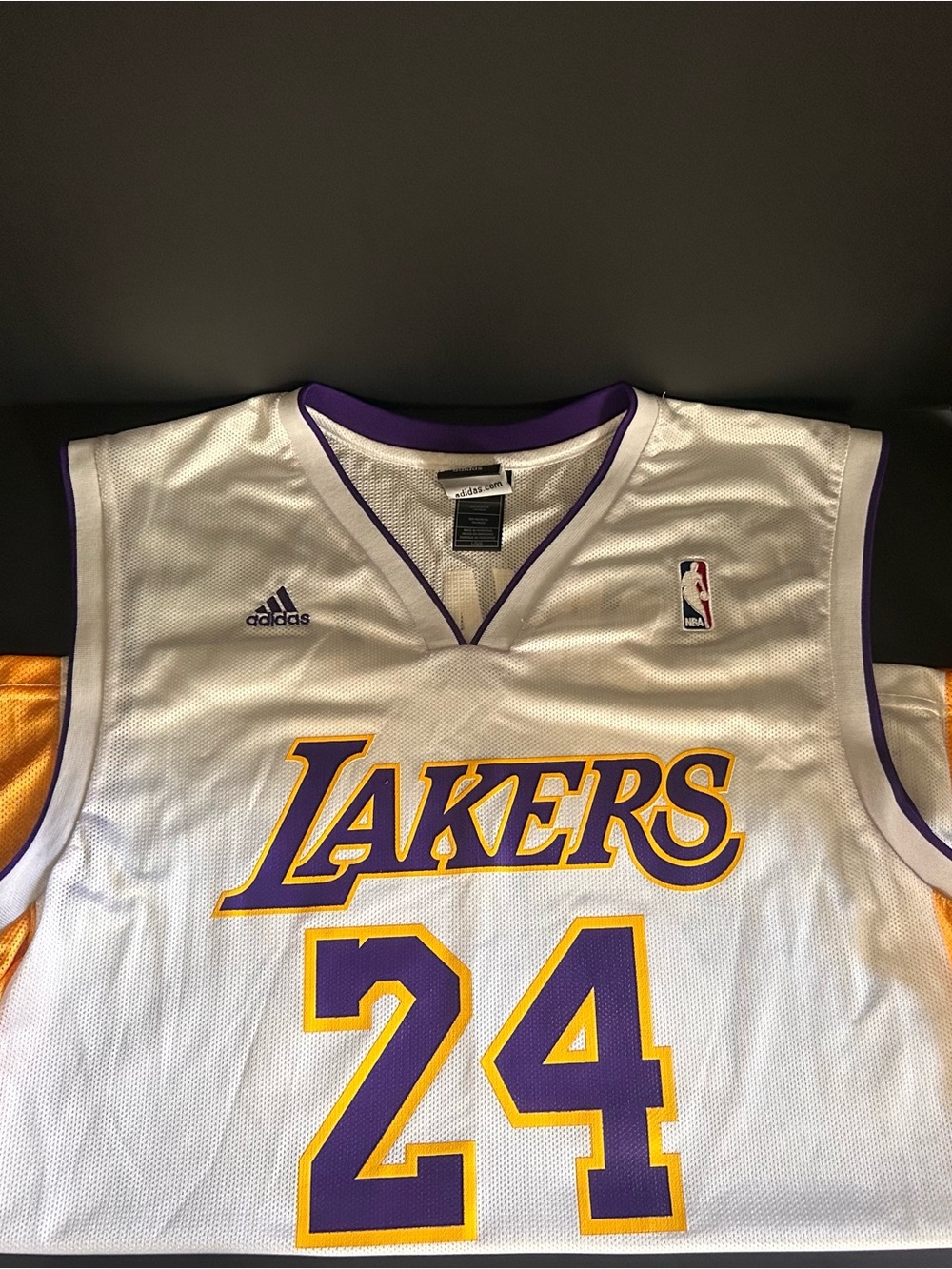 Adidas Kobe Bryant Lakers Jersey #24 White Mens Large NBA Mesh Sleeveless